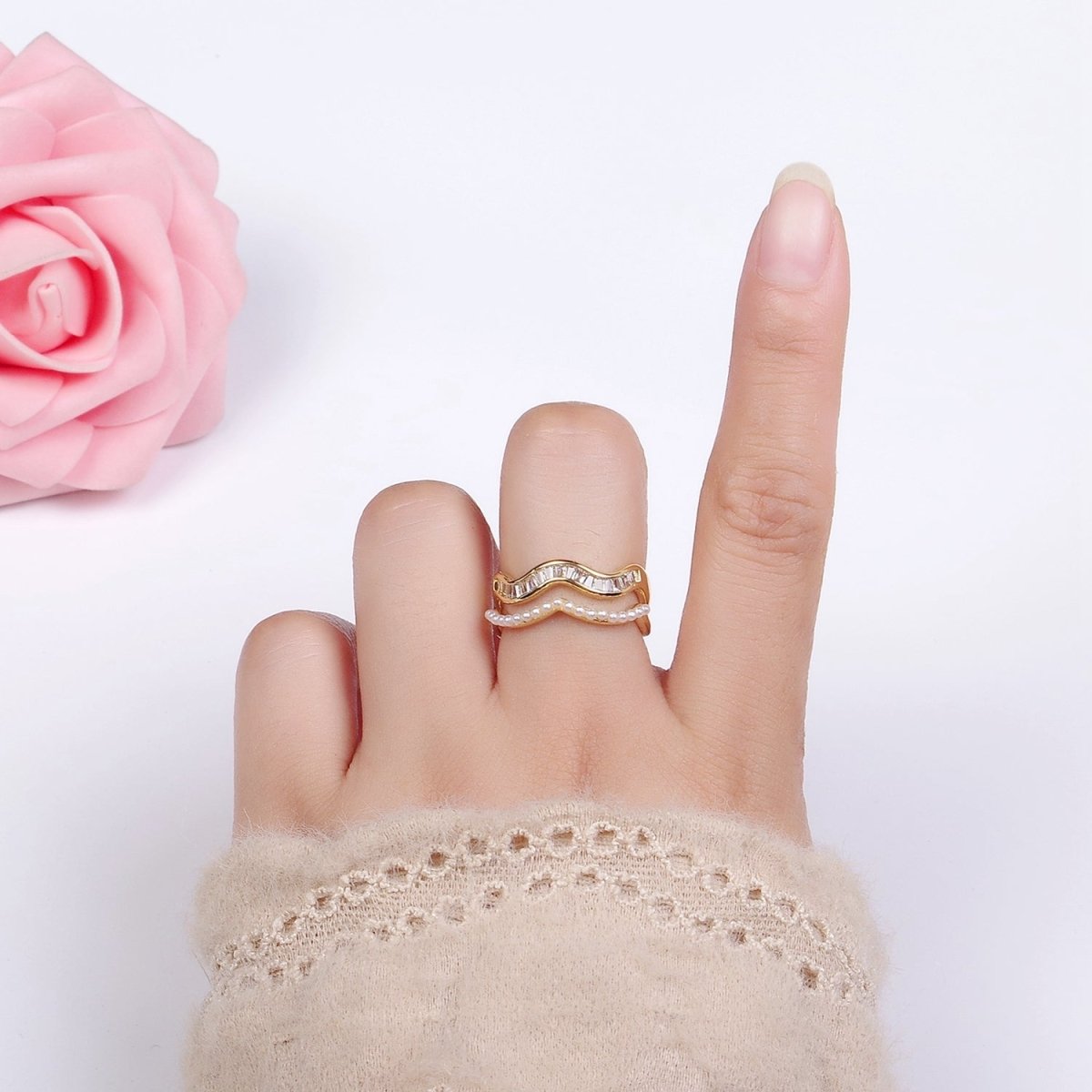 14K Gold Filled Wavy Baguette Pearl Double Band Ring | O094
