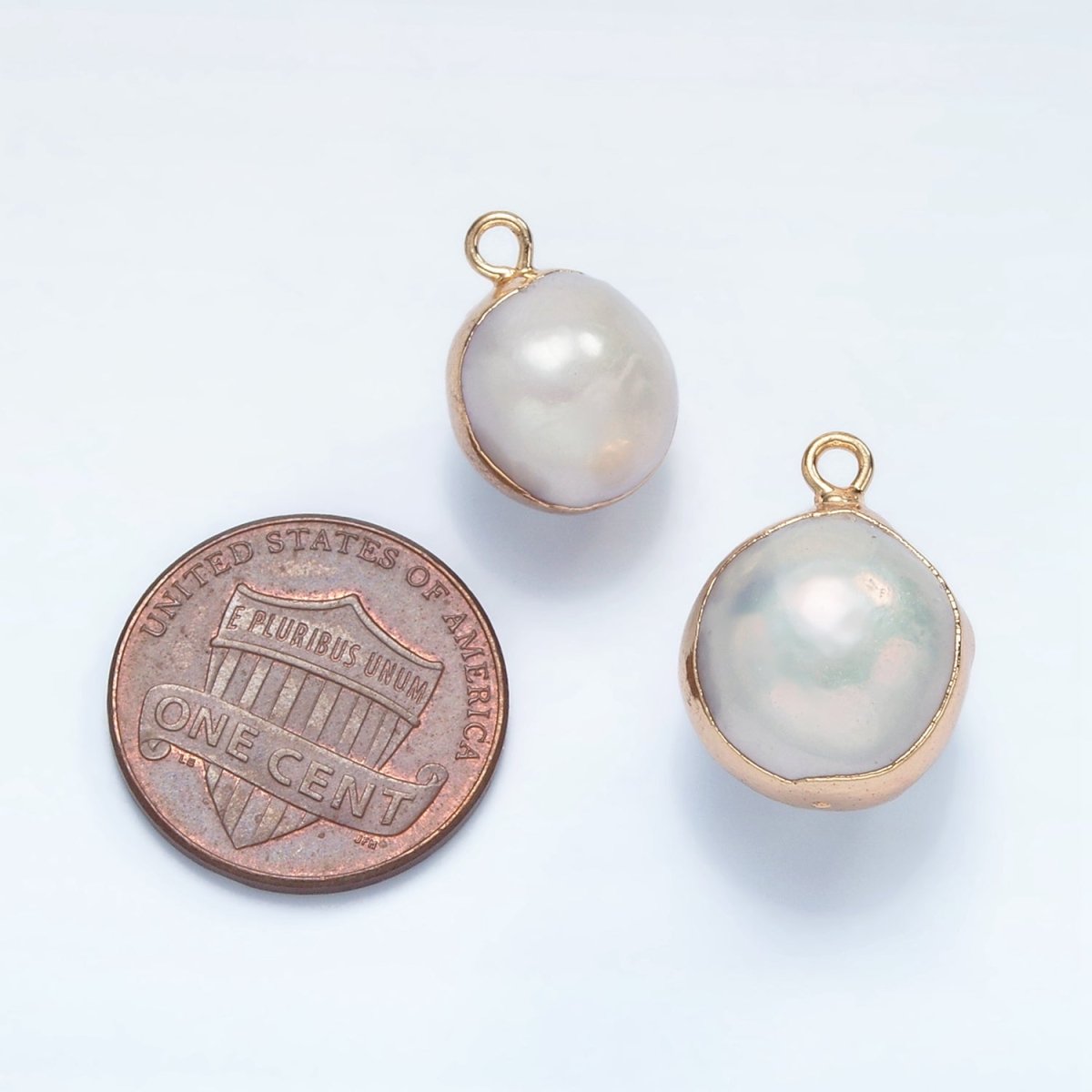 16K Gold Filled Round Freshwater Pearl Foil Bezel Charm | P1757