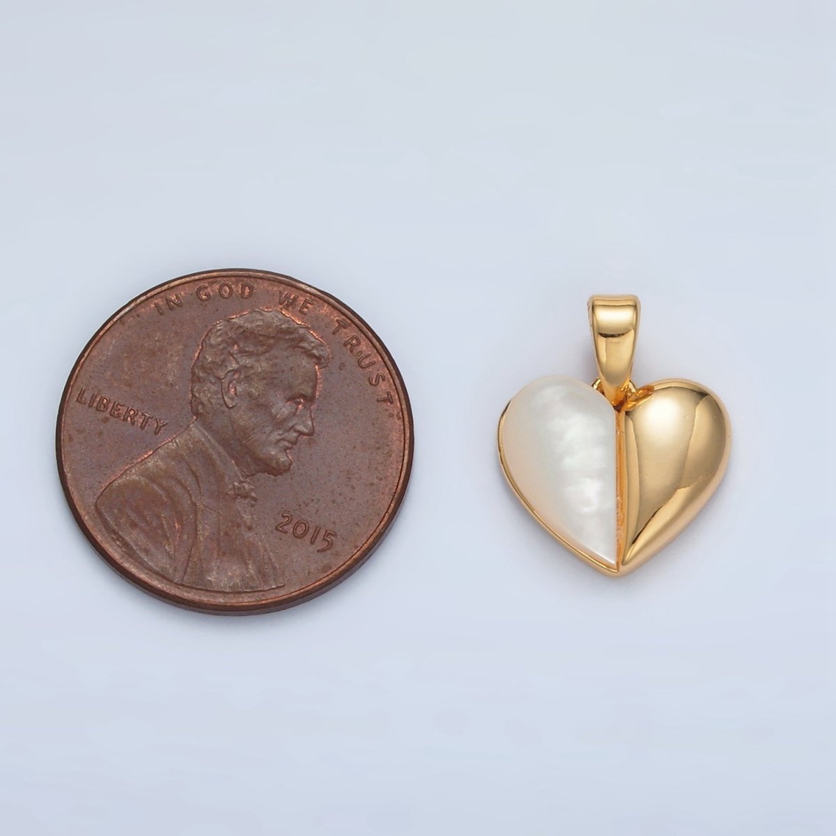 24K Gold Filled 16mm Shell Pearl Heart Pendant | AA1517