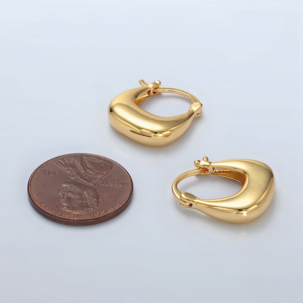 24K Gold Filled 18mm Dome Square Latch Hoop Earrings | T211