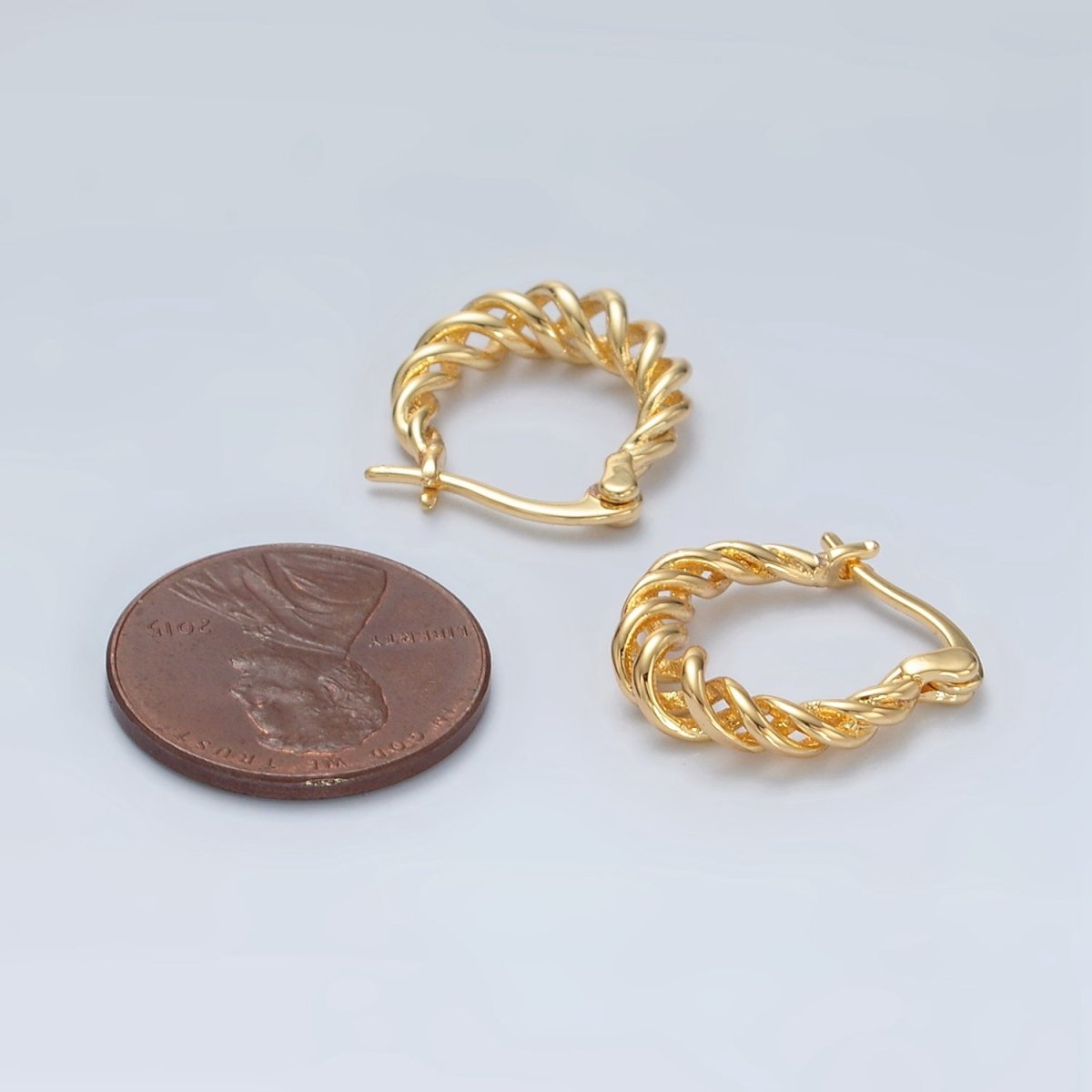 24K Gold Filled 18mm Twisted Rope Minimalist Latch Hoop Earrings | T095