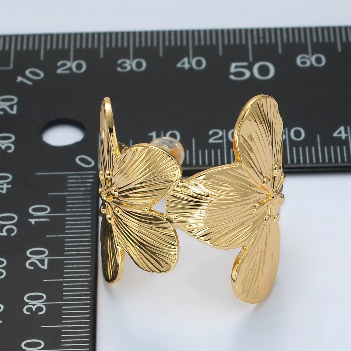 24K Gold Filled 30mm Flower Textured Wide C-Shaped Hoop Earrings | T215