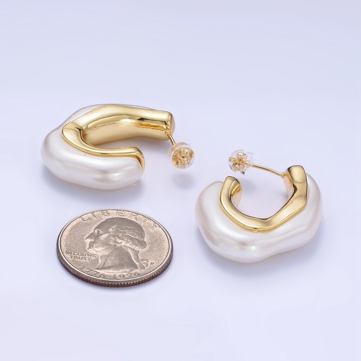 24K Gold Filled 30mm Shell Pearl Geometric J-Shaped Hoop Earrings | Q193