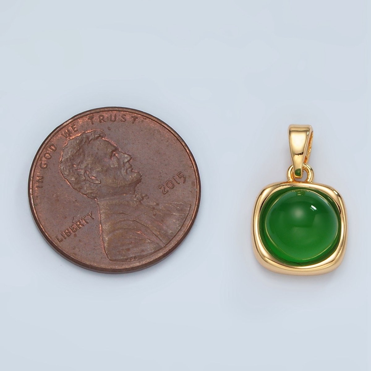 24K Gold Filled Green Aventurine Round Molten Bezel Pendant | H891