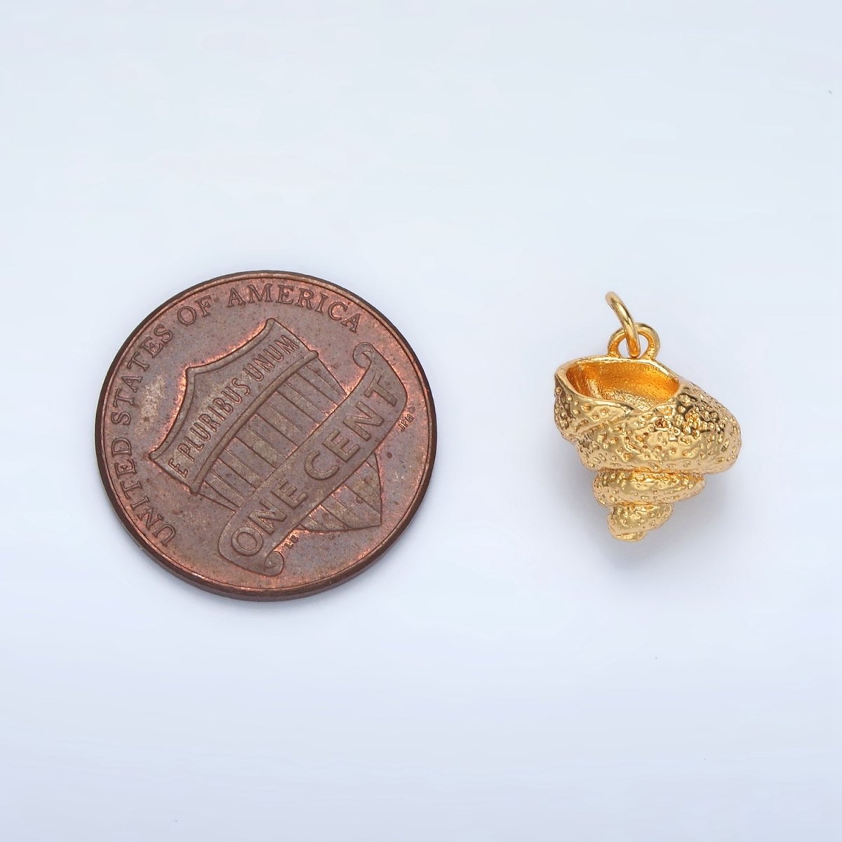 24K Gold Filled Hammered Textured Clam Sea Shell Charm | AC150