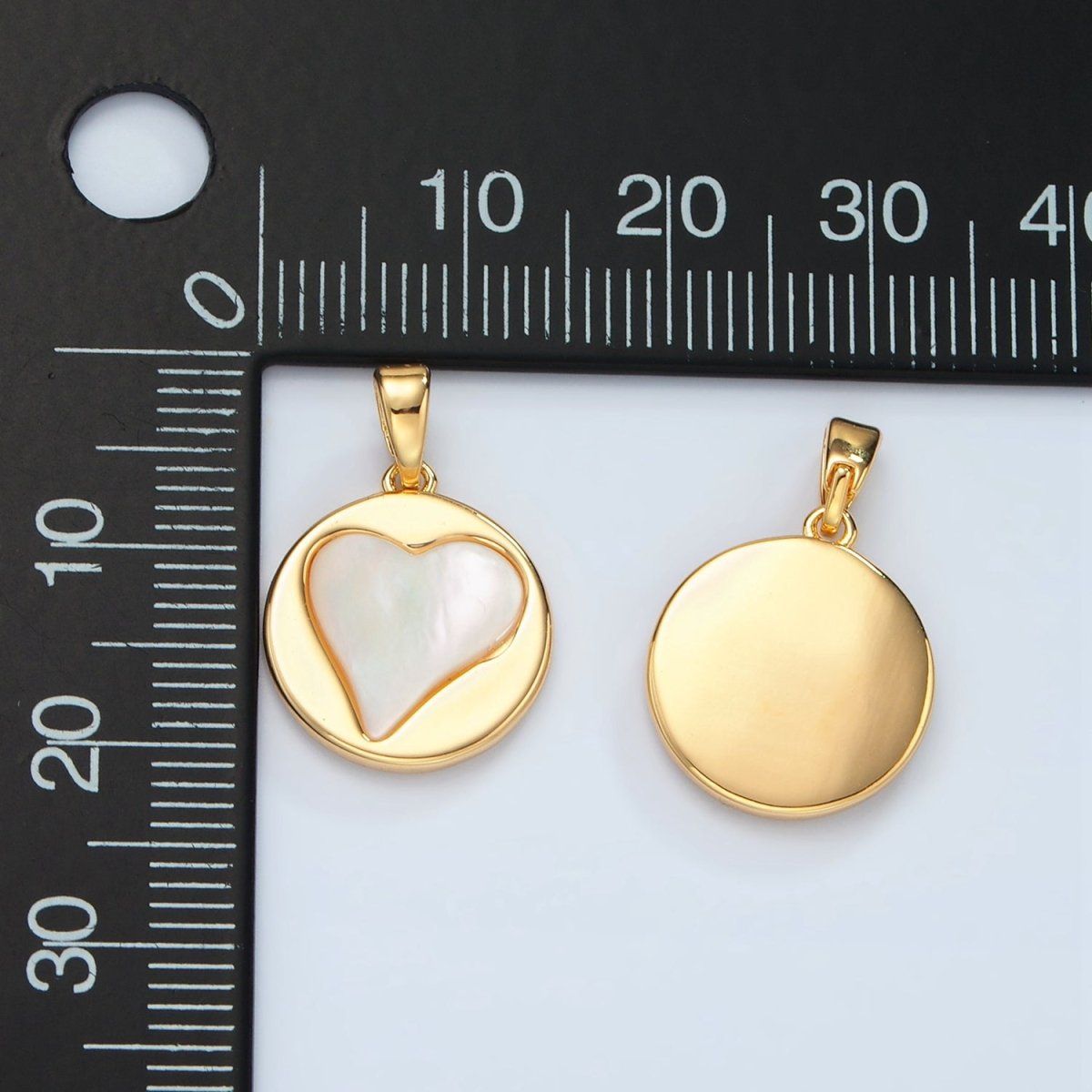 24K Gold Filled Heart Shell Pearl Bezel Round Pendant | H736