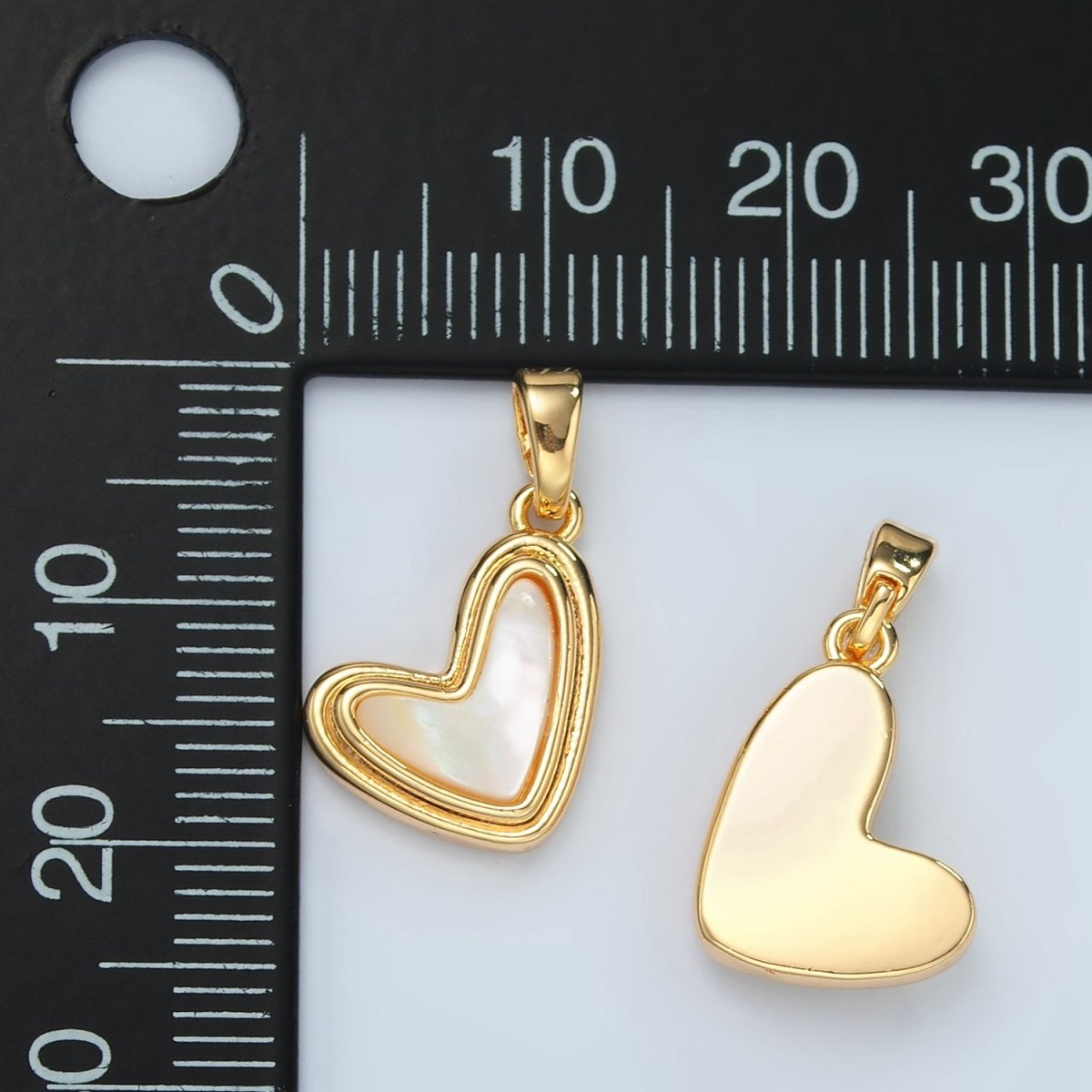 24K Gold Filled Shell Pearl Heart Bezel Pendant | H581