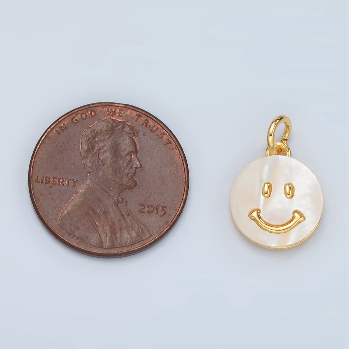 24K Gold Filled Smiley Face Shell Pearl Round Charm | D692