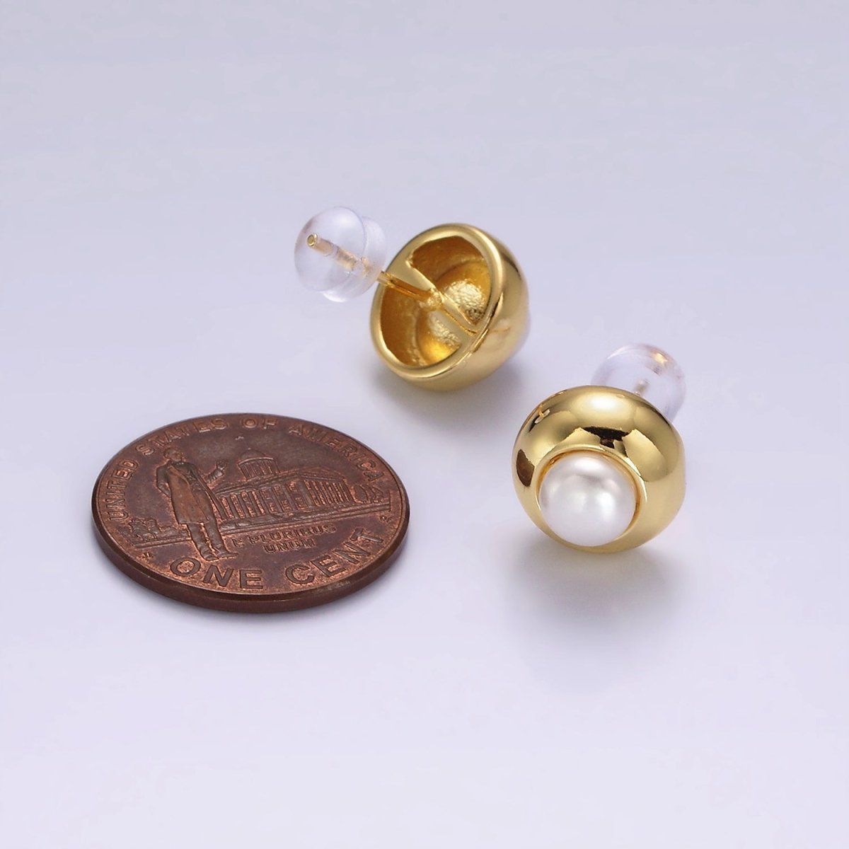 14K Gold Filled 10mm Pearl Round Bezel Stud Earrings | V-256