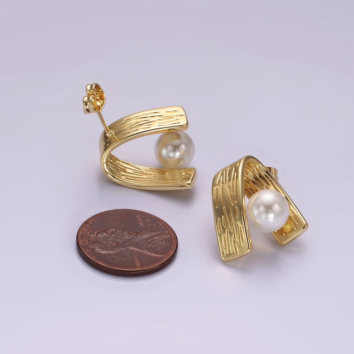 14K Gold Filled Line-Textured Curved Folded Band Pearl Stud Earrings Set | AE956