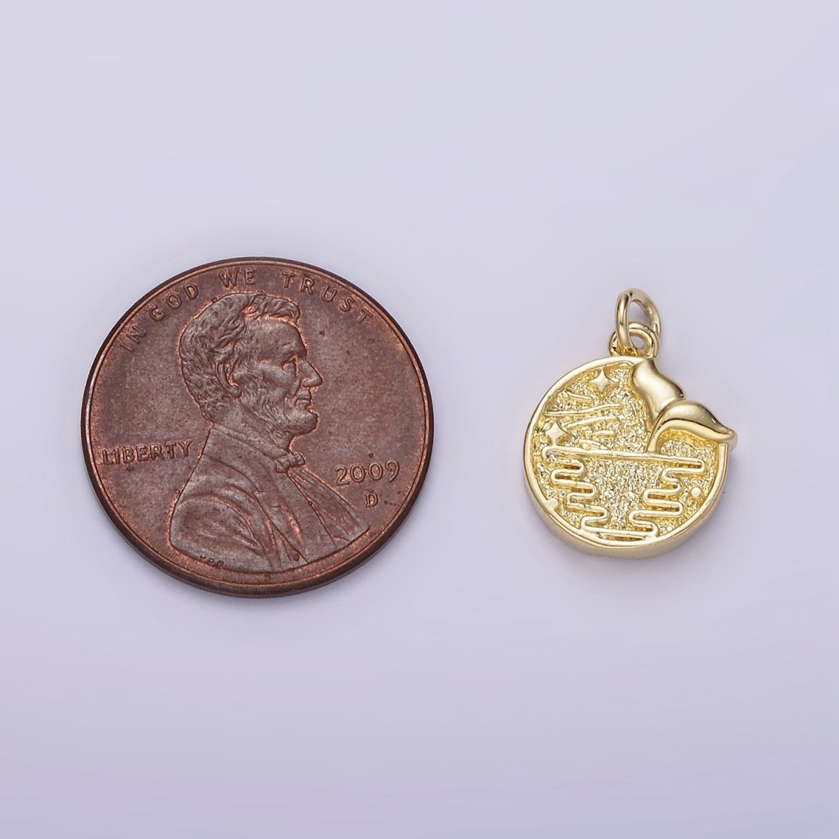 14K Gold Filled Night Star Mermaid Ocean Animal Tail Hammered Round Charm | AC904