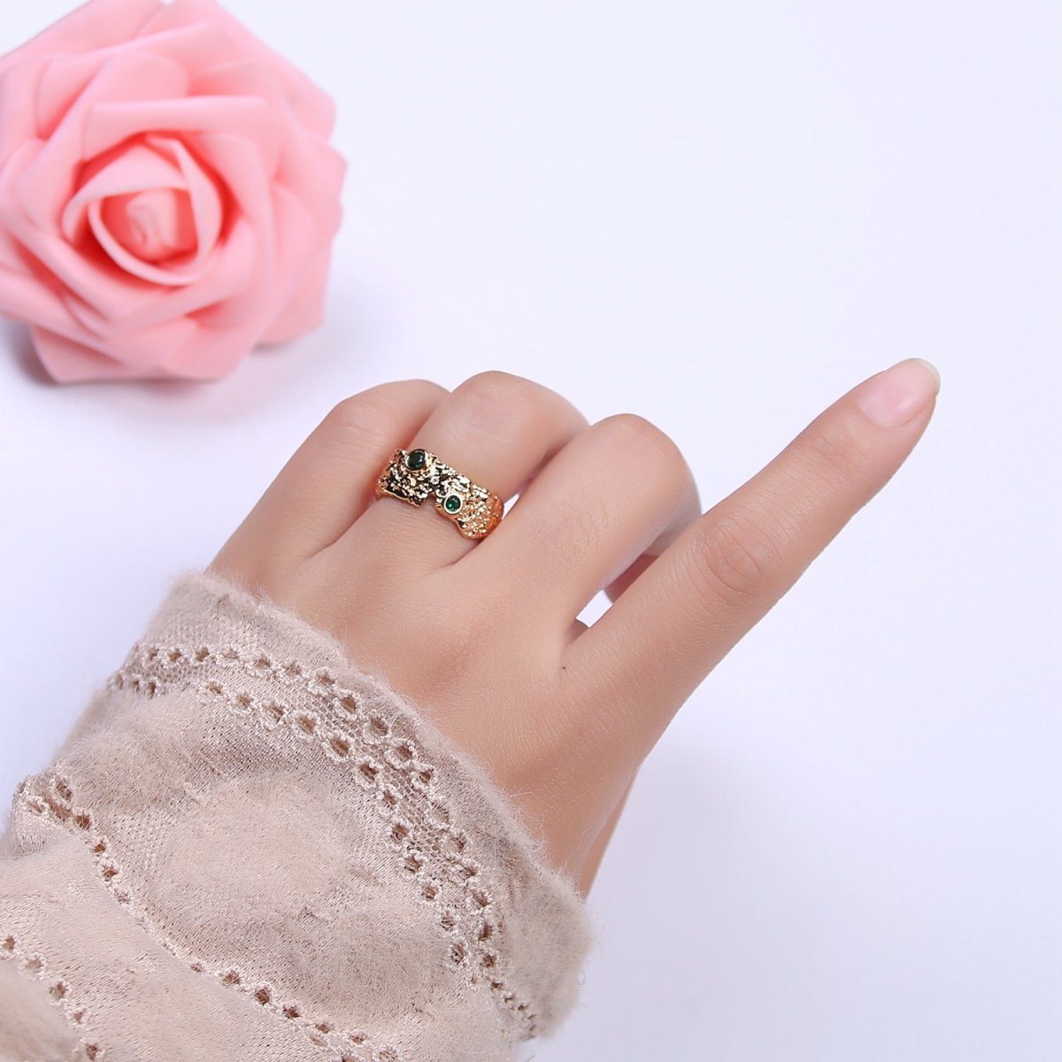 16K Gold Filled Textured Abstract Emerald Green Crystal Zirconia CZ Hammered Ring U-238
