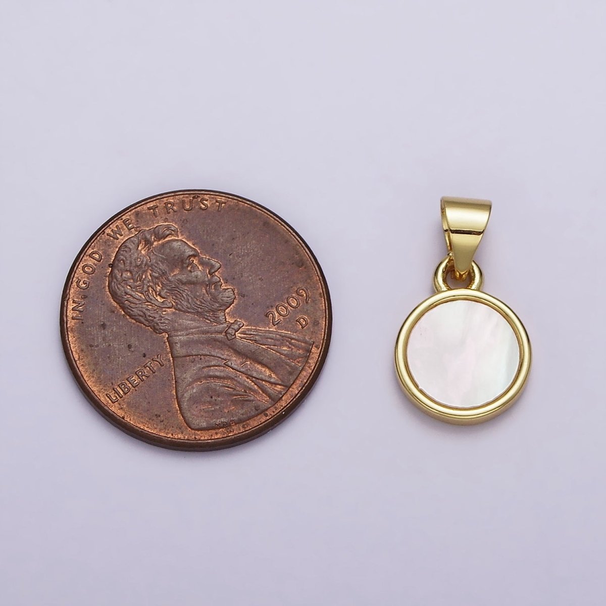 18K Gold Filled 16.5mm White Shell Pearl Round Circle Pendant | AA555