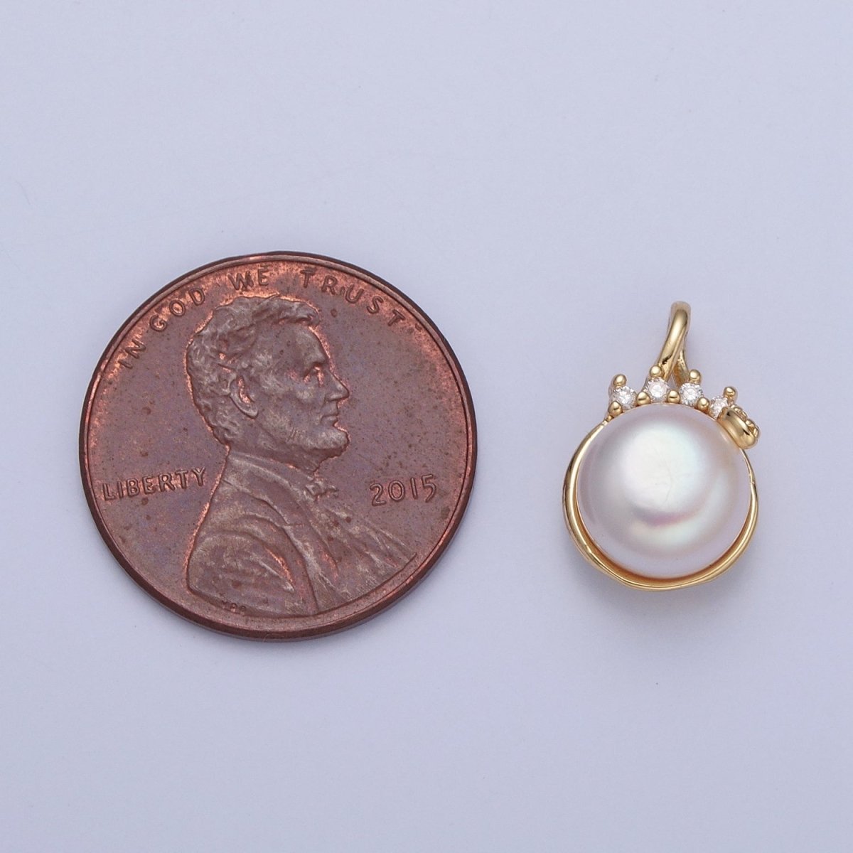 24K Gold Filled Round White Shell Pearl Crown Charm For Necklace Making H-686