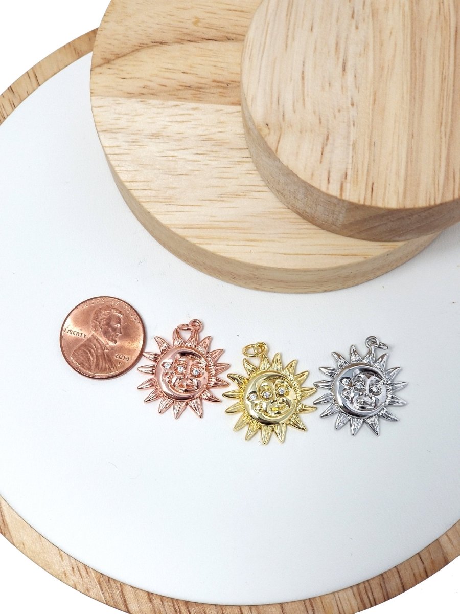 Dainty 18K Gold Filled Sun & Moon Charms in Gold / Rose Gold / Silver Color 20mmx20mm Sun moon face Happy Smile Sun Face, C-249