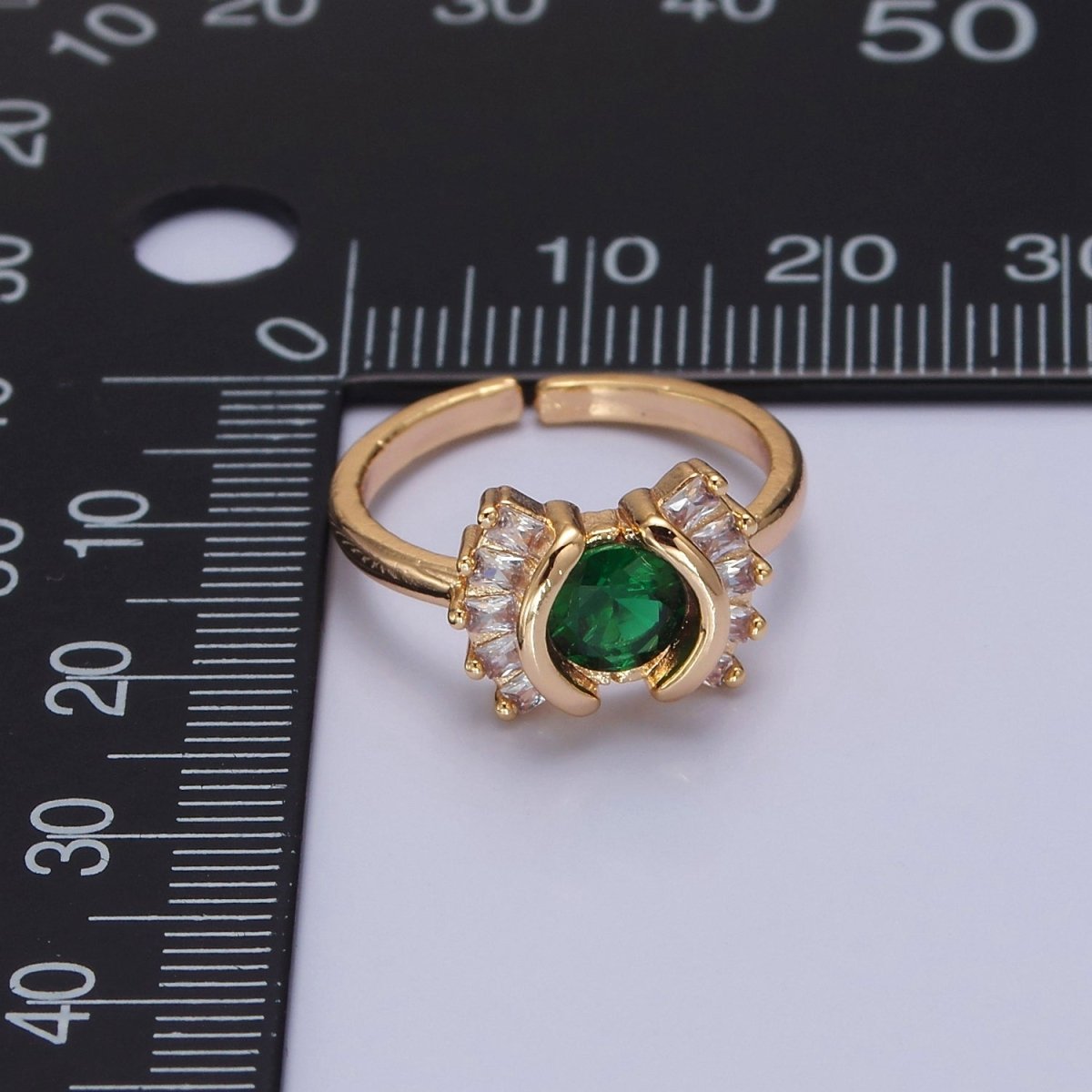 Dainty Emerald Green Stone Ring Sun Ring O-2178