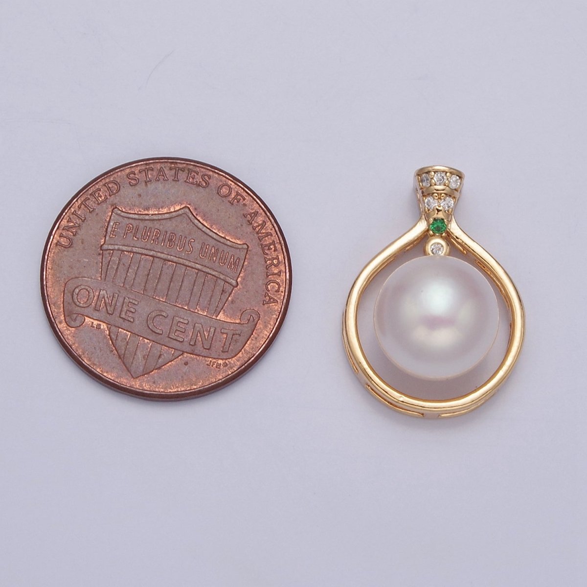 Dainty Round Genuine Shell Pearl Pendant Minimalist Bridal Wedding Jewelry I-028