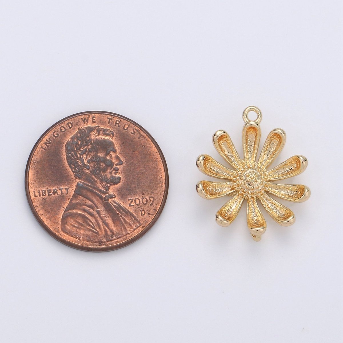 Gold Daisy Charms, Flower Charms, daisy Pendant Gold flower Charms for jewellery Making Necklace, Bracelet Earring Component K-575