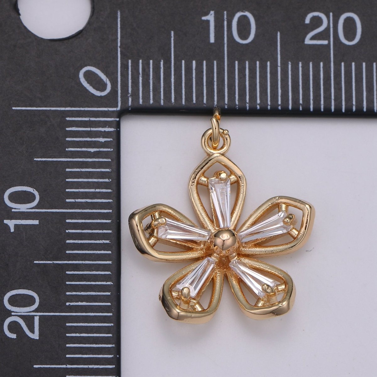 Gold Filled Crystal Clear Simple Flower Charm E-103