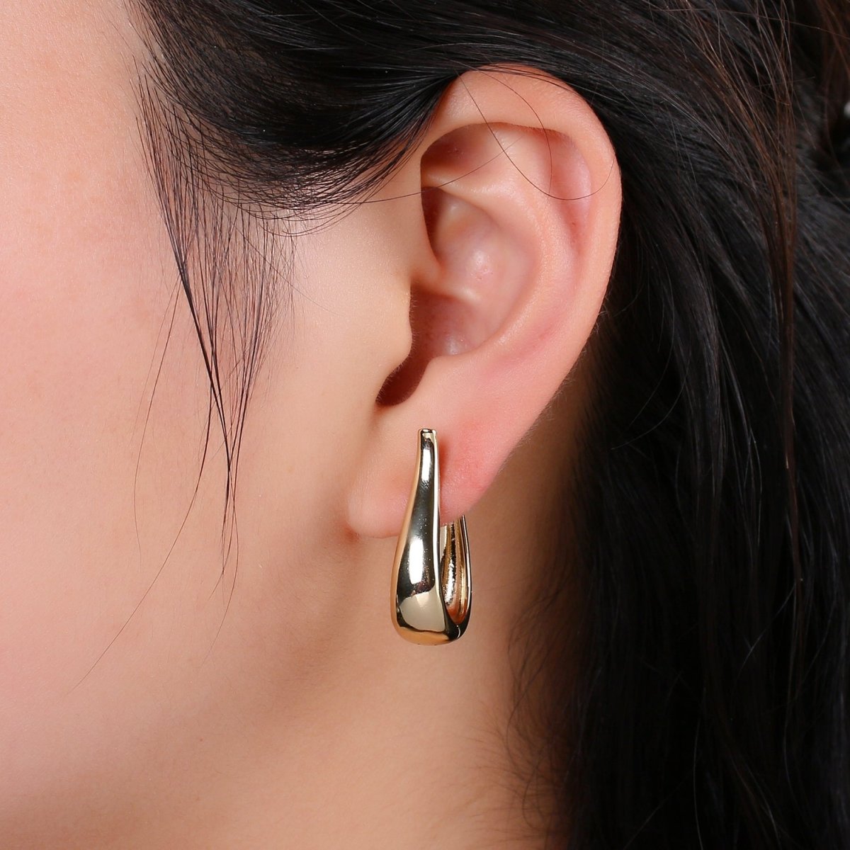Gold Huggie Earring Chunky Earring 30mm, 14K gold Filled Earromg Nickel and Lead free, Lever back earring making Supply Ear-1301 Q-323