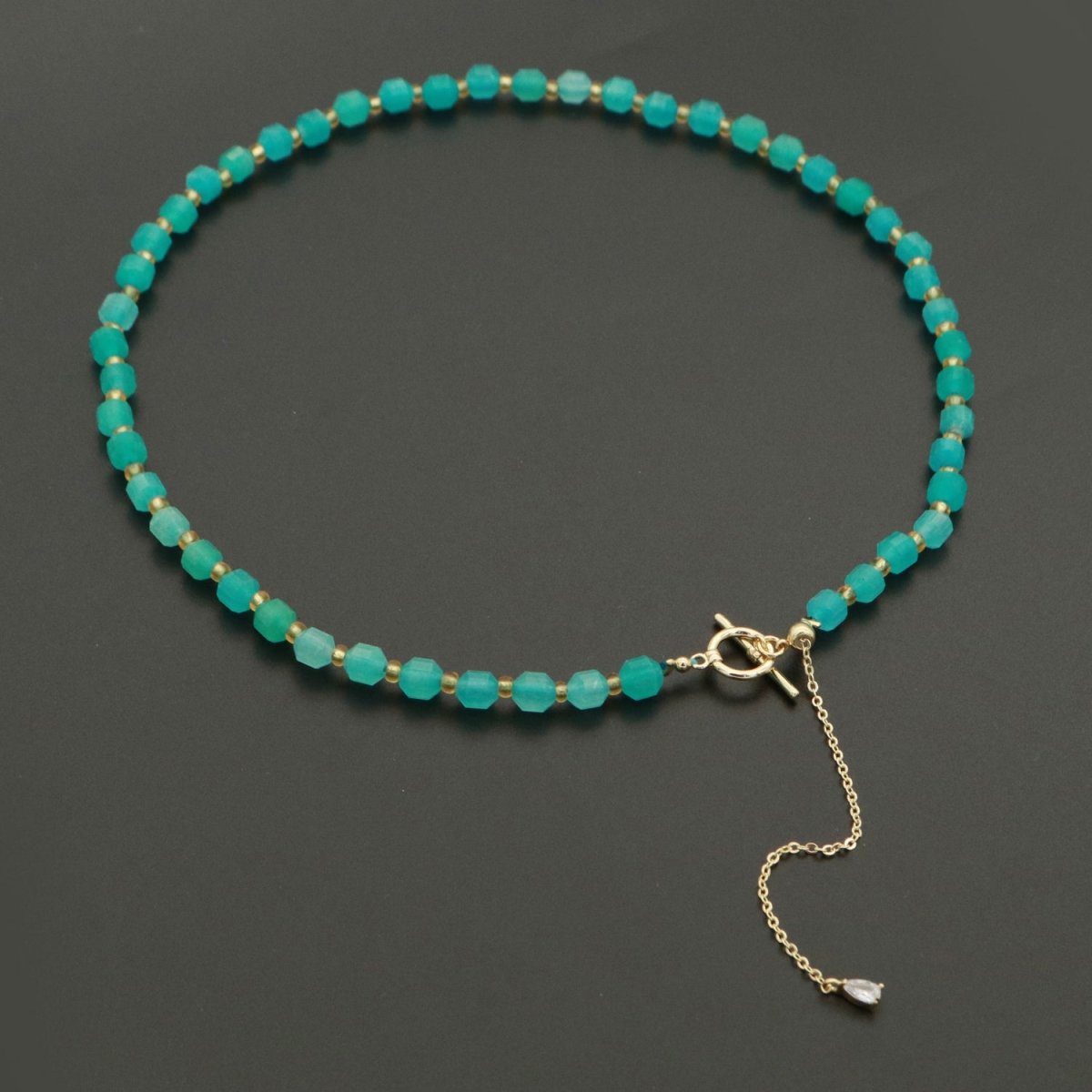 OS 5.5mm Green Agate Natural Gemstone Bead 16.5 Inch Choker Necklace w. Toggle Clasps | WA-250 Clearance Pricing