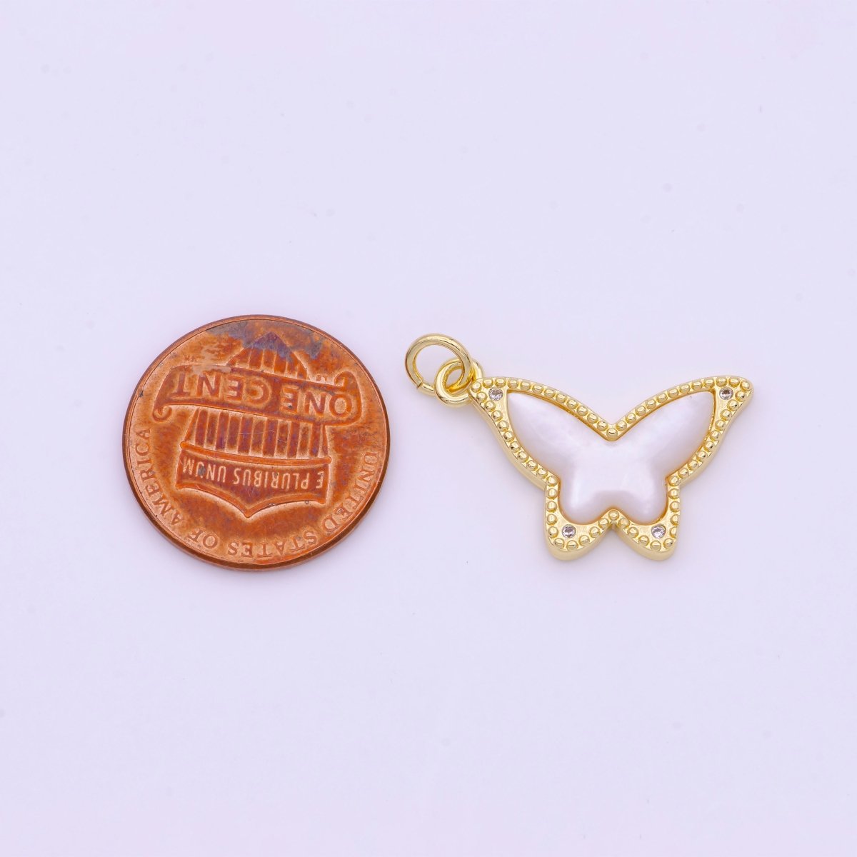 Pearl Butterfly Mariposa Dotted Gold Charm | I923