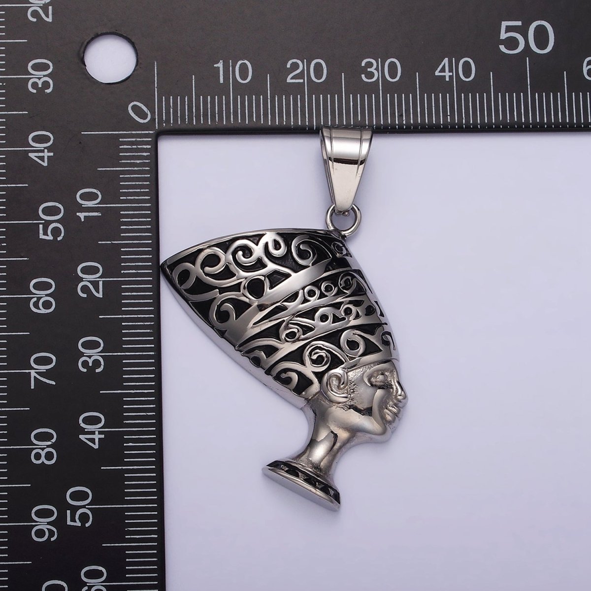Stainless Steel 47mm Queen Nefertiti Egyptian Goddess Black-Silver Pendant | P-773