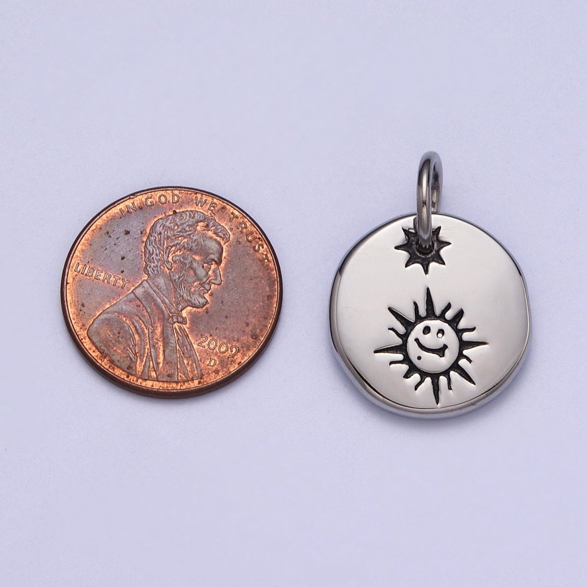 Stainless Steel Celestial Smiley Face Sunshine Star Round Charm P-615