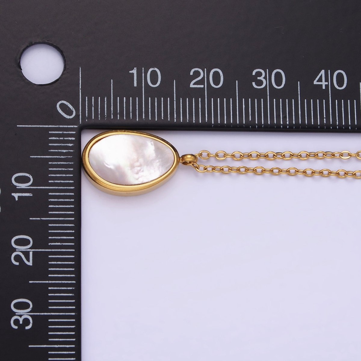 Stainless Steel Shell Pearl Abstract Bezel Pendant Cable Chain 16 Inch Choker Necklace | WA-2412