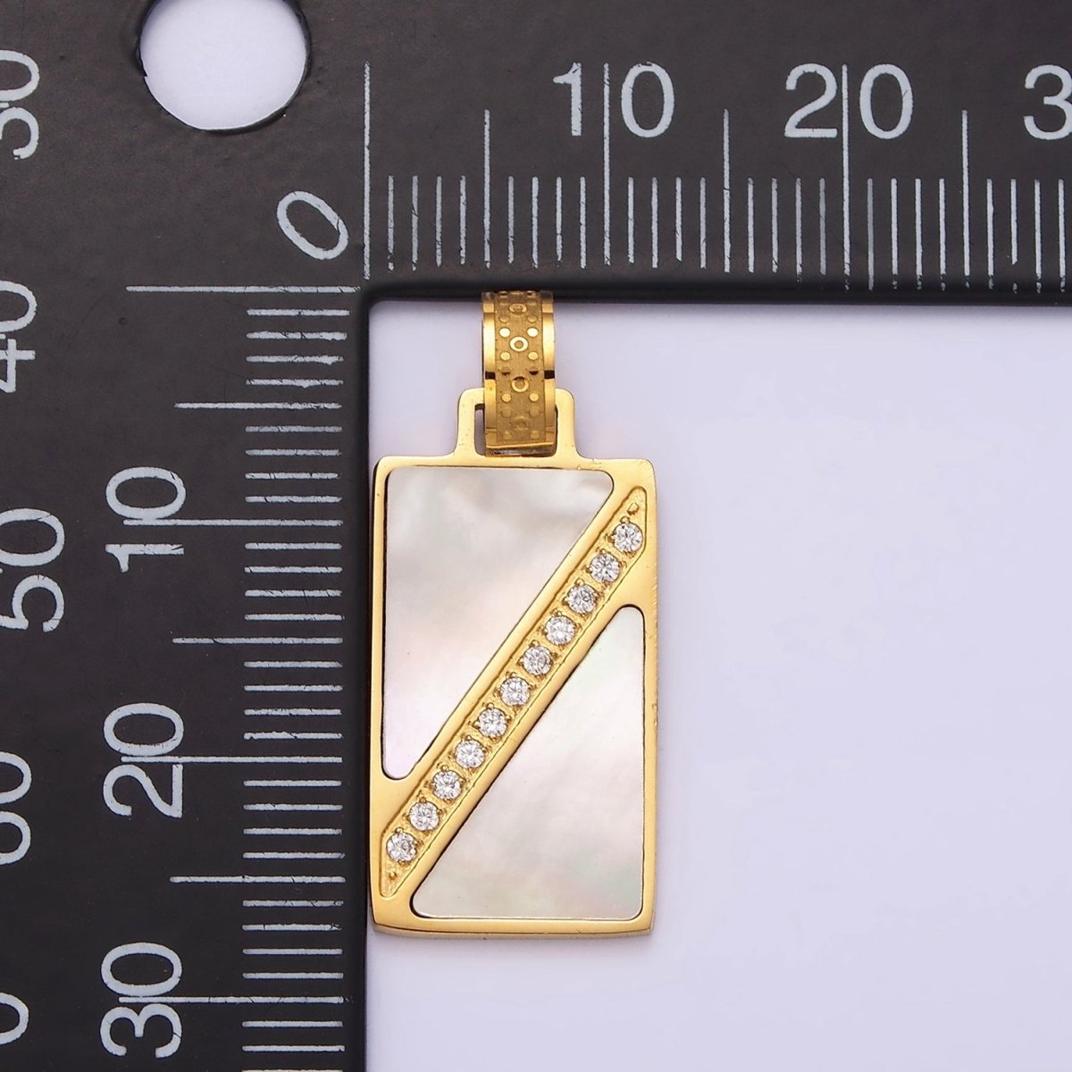 Stainless Steel Shell Pearl Clear Micro Paved CZ Lined Geometric Rectangle Tag Pendant | P-837