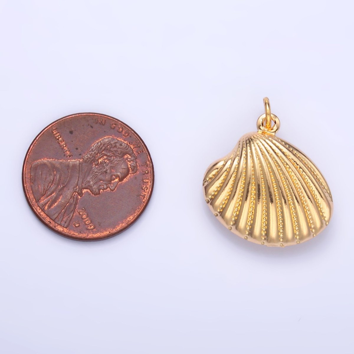 14K Gold Filled 20mm Dotted Lined Clam Sea Shell Charm | AG618