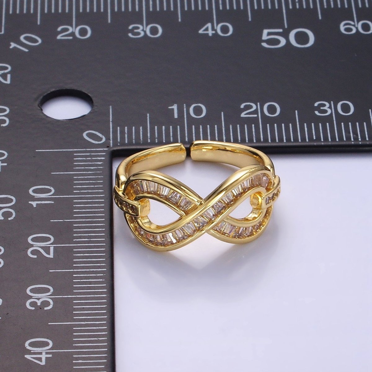14K Gold Filled Baguette Lined Infinity Band Ring | O1381