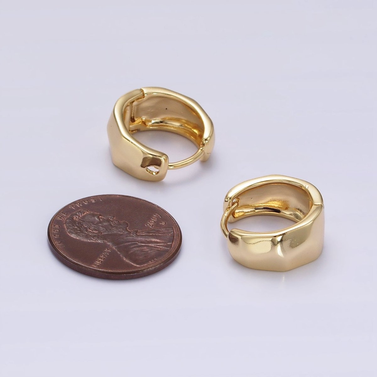 14K Gold Filled Hammered Round Hoop Huggie Earrings | V288