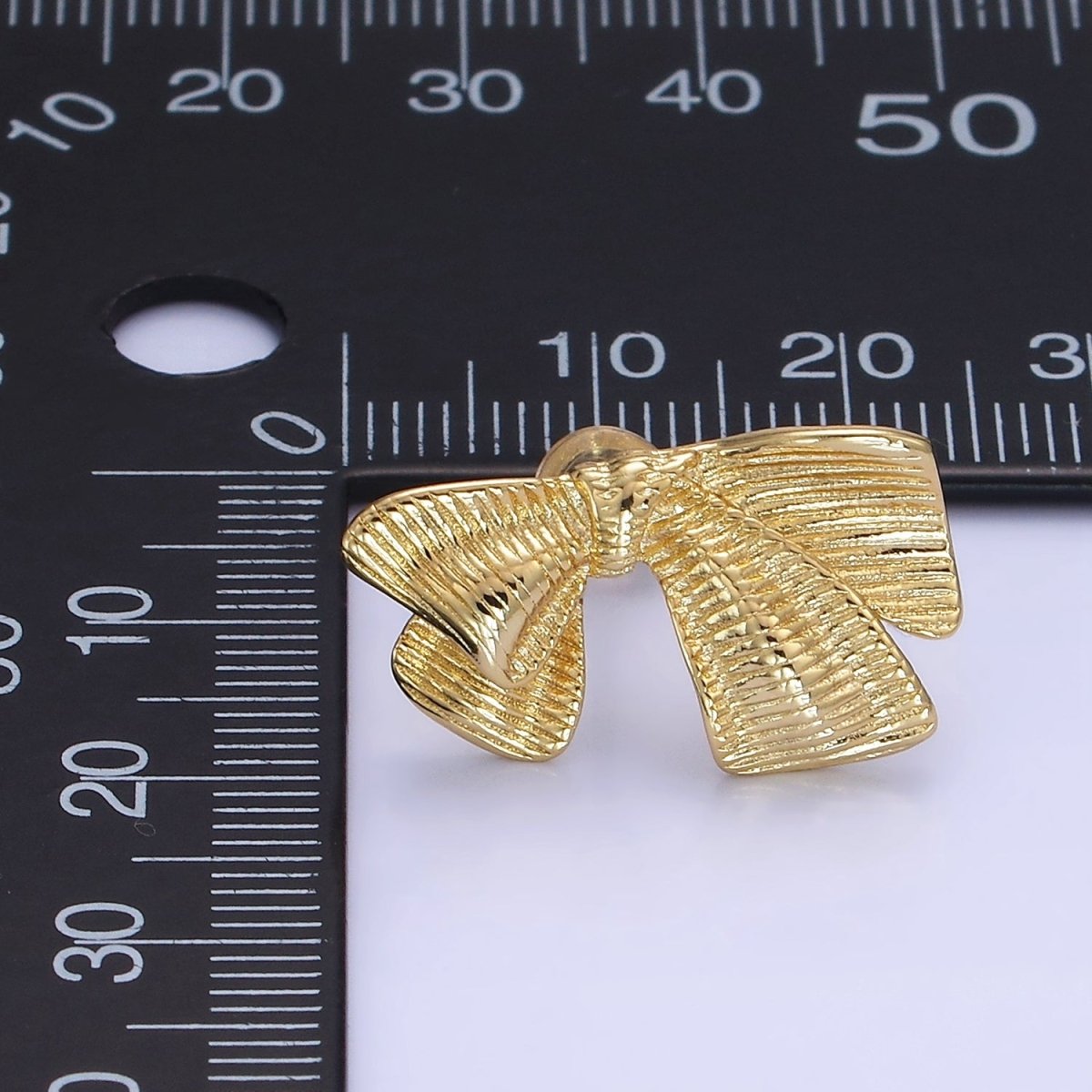 14K Gold Filled Line-Textured Ribbon Bow Stud Earrings | P503