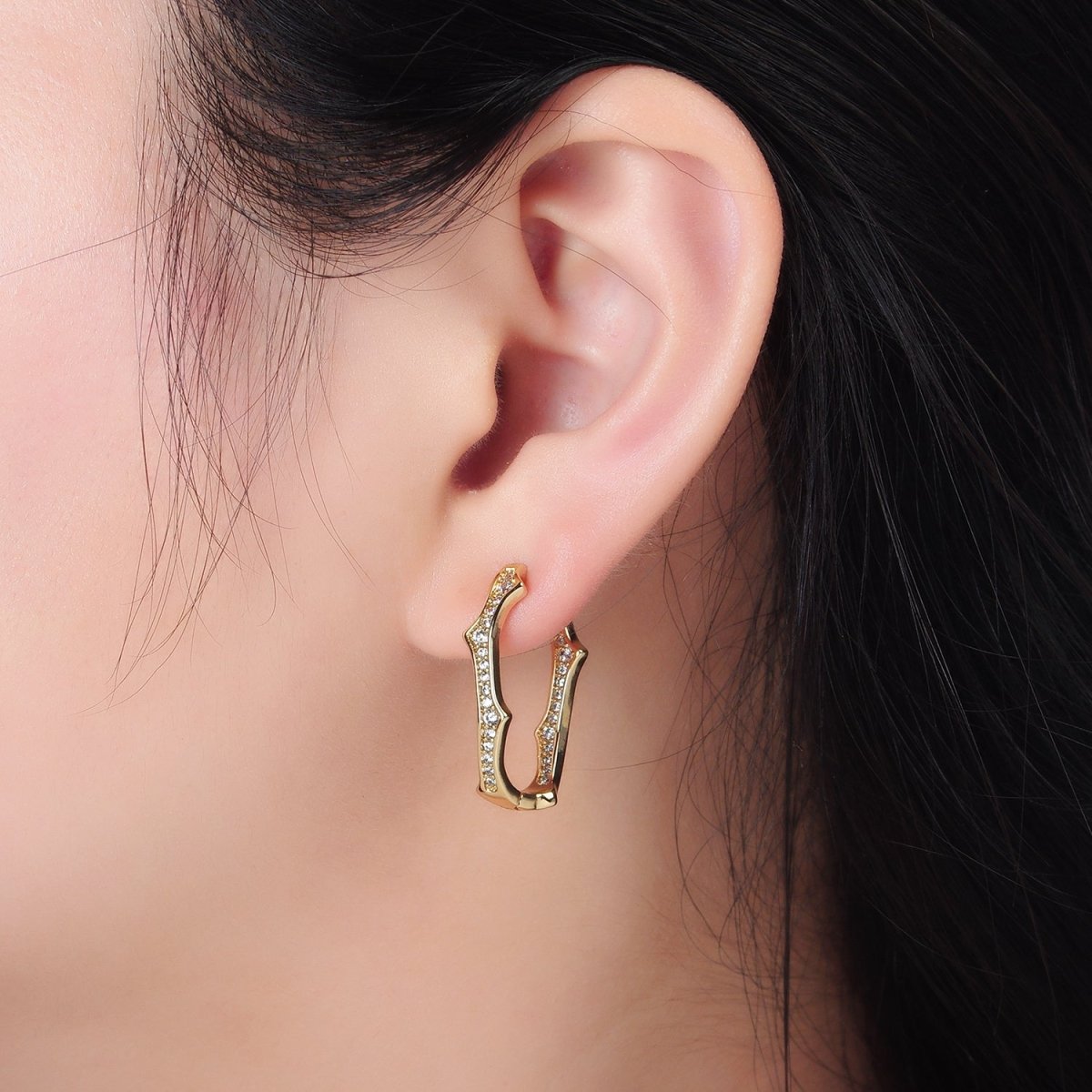 14K Gold Filled Spiked Front-Facing CZ Oblong Hoop Earrings | V495