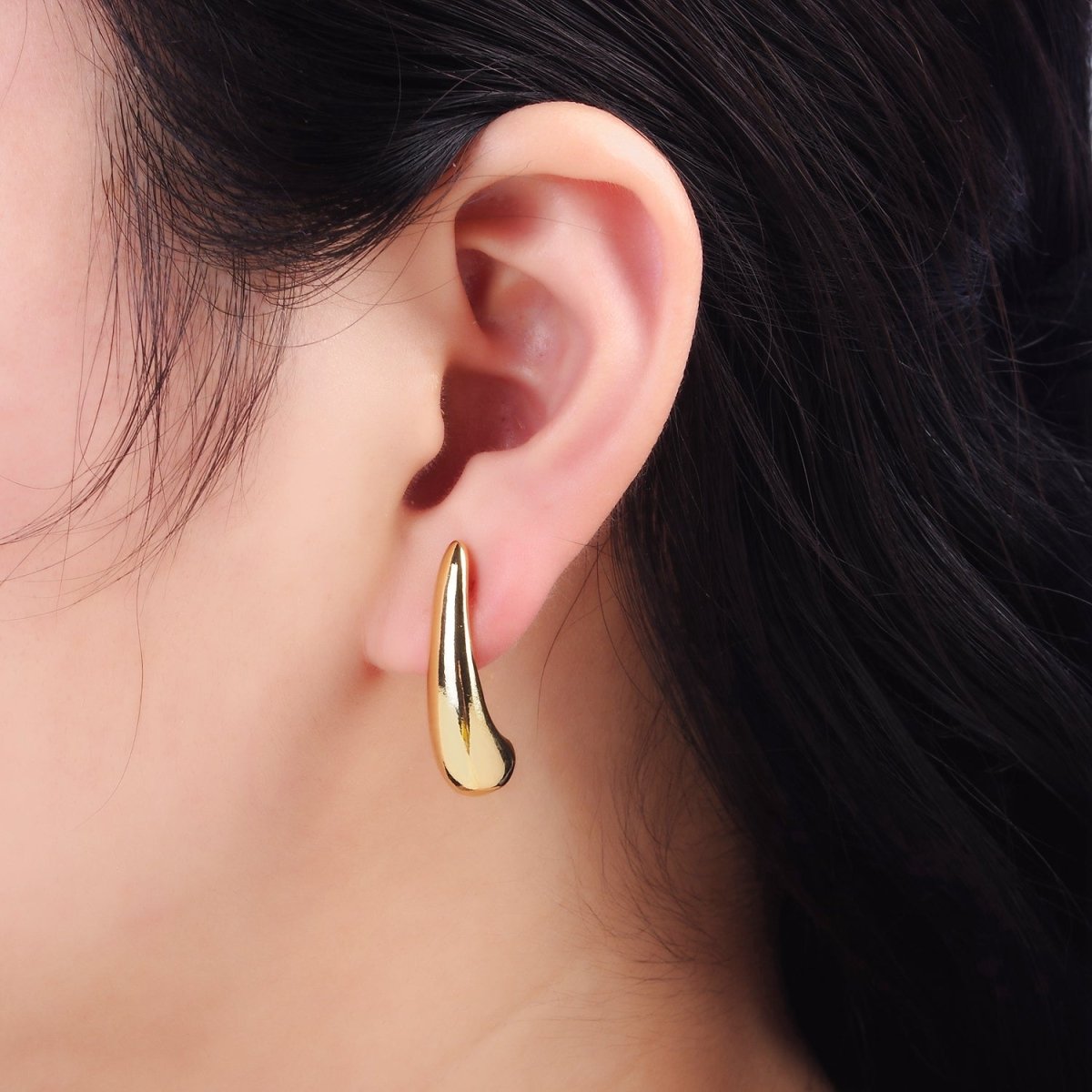 16K Gold Filled 28mm Teardrop Dome Stud Earrings | P518