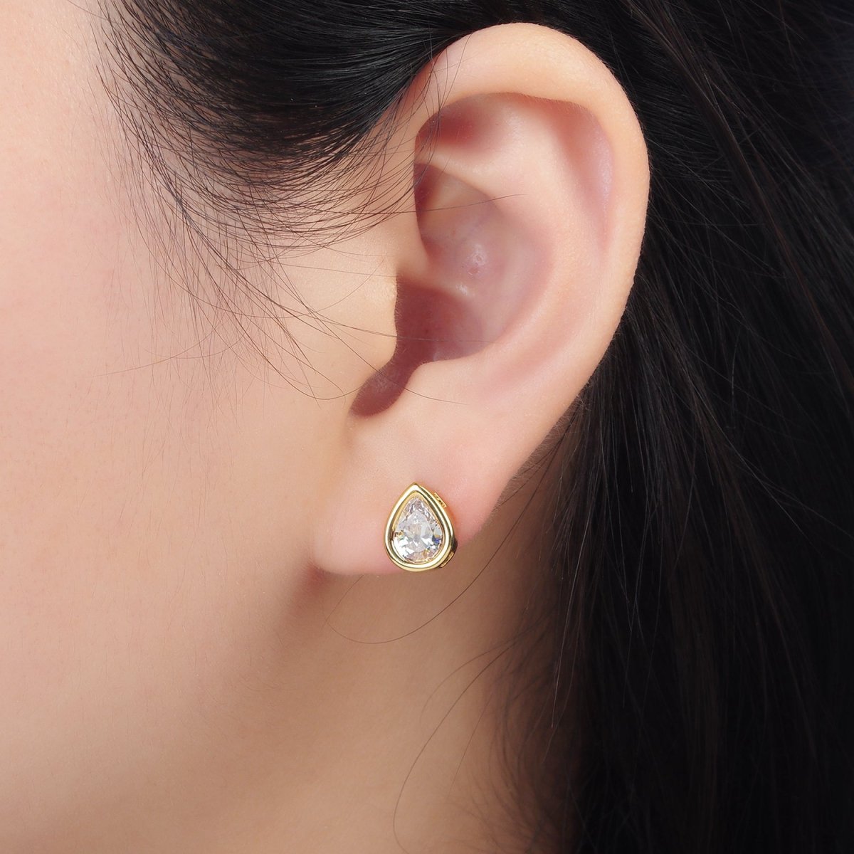24K Gold Filled 10mm Clear CZ Teardrop Bezel Stud Earrings | P540
