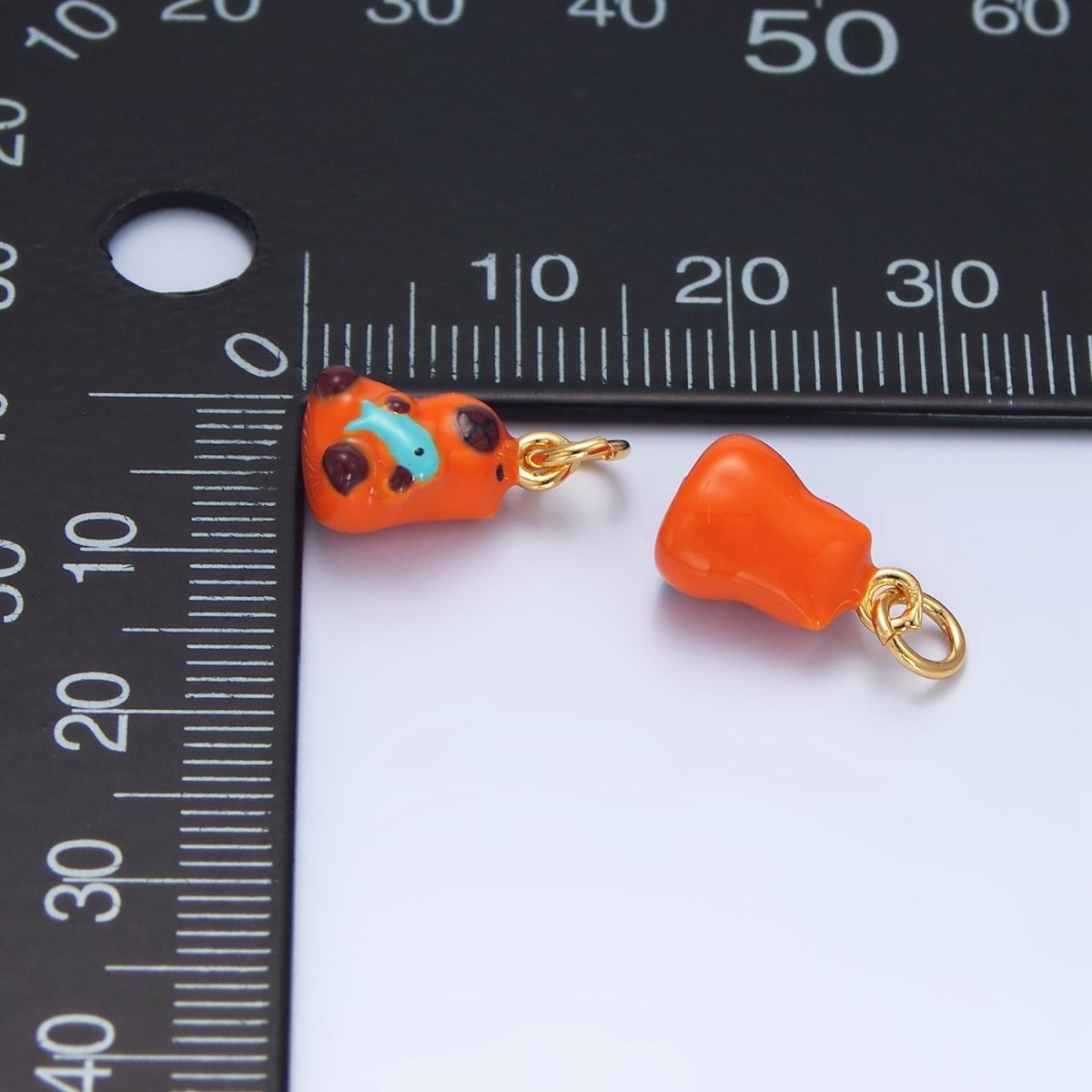 24K Gold Filled 10mm Glass Capybara with Fish Animal Charm | X577