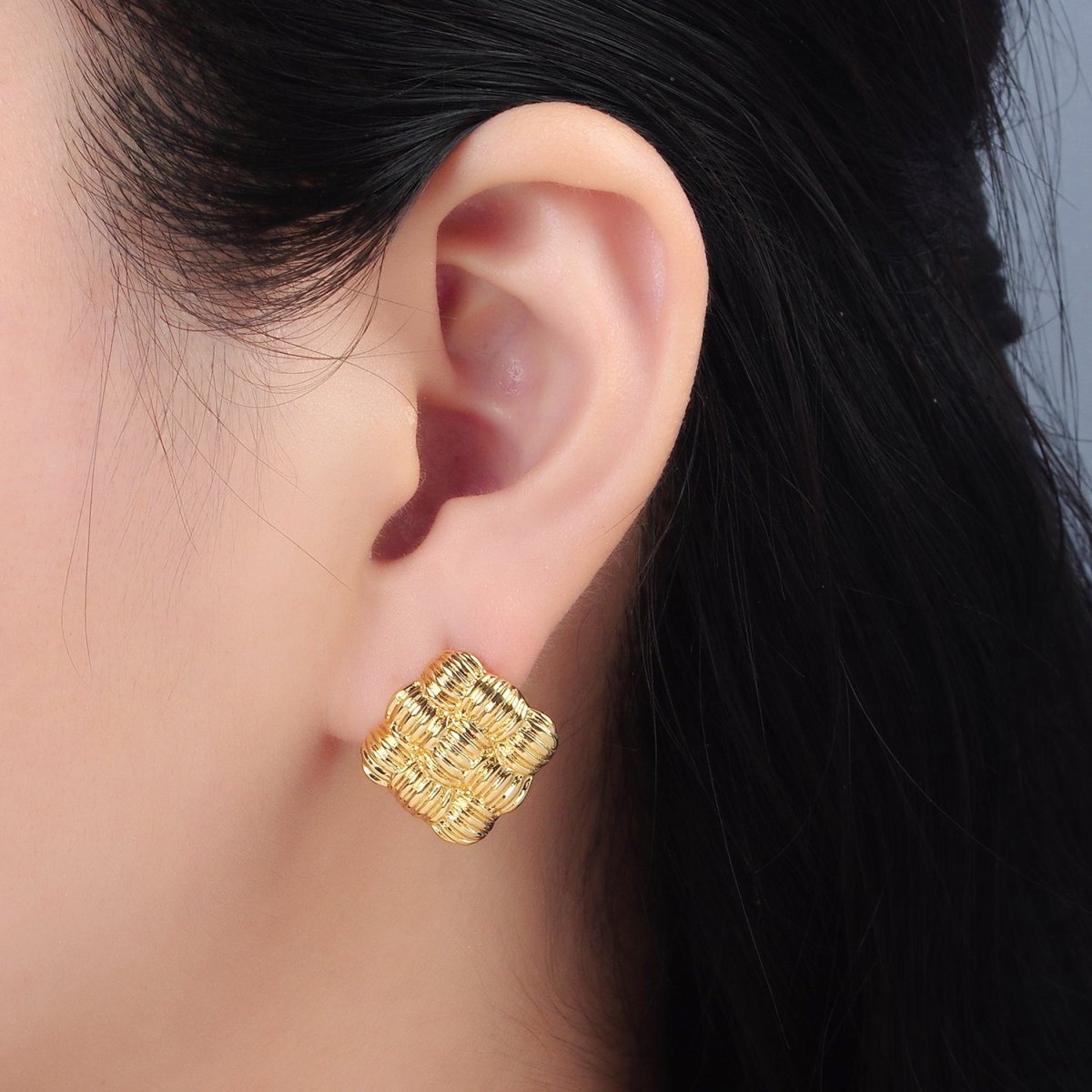 24K Gold Filled 15mm Ribbed Croissant Woven Square Stud Earrings | AD657