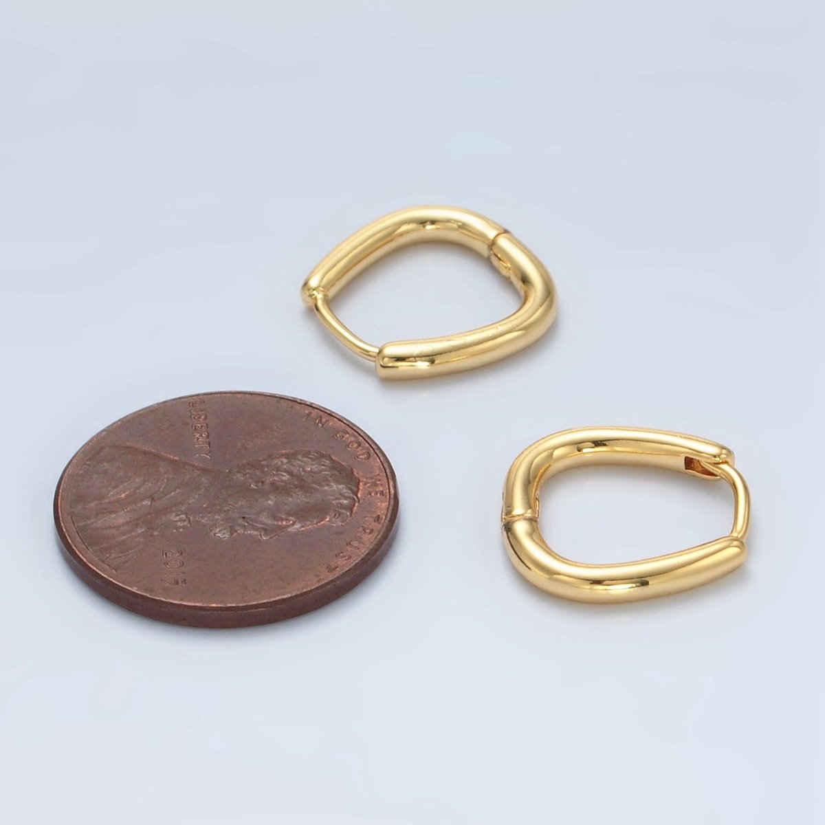 24K Gold Filled 15mm U-Shaped Oval Minimalist Huggie Earrings | Q525