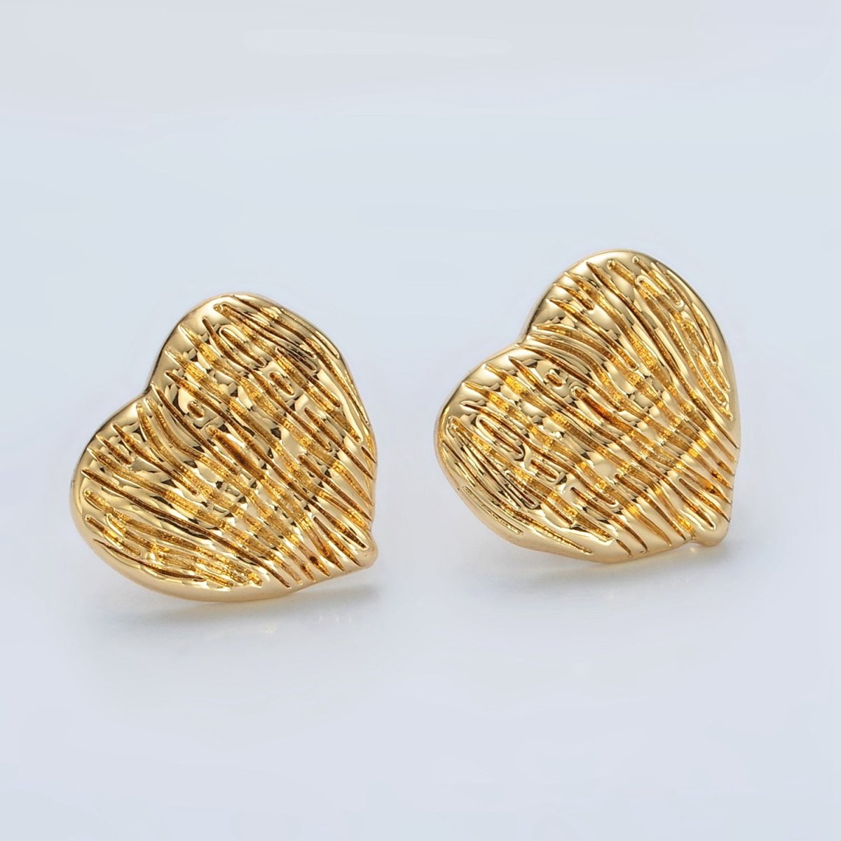 24K Gold Filled 18mm Line-Textured Heart Stud Earrings | Q481