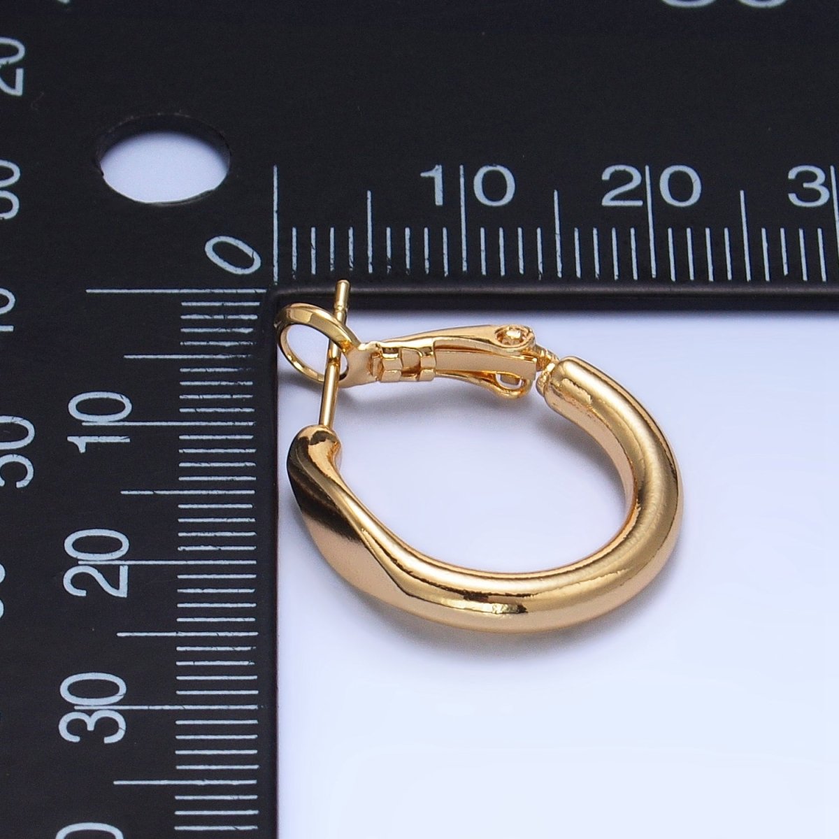 24K Gold Filled 20mm Flat Edged Minimalist Hinge Hoop Earrings | P232