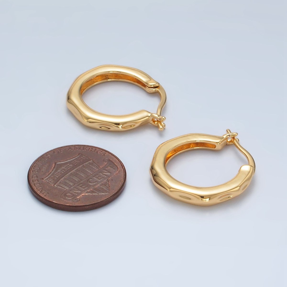 24K Gold Filled 20mm Hammered Minimalist Cartilage Latch Hoop Earrings | T208