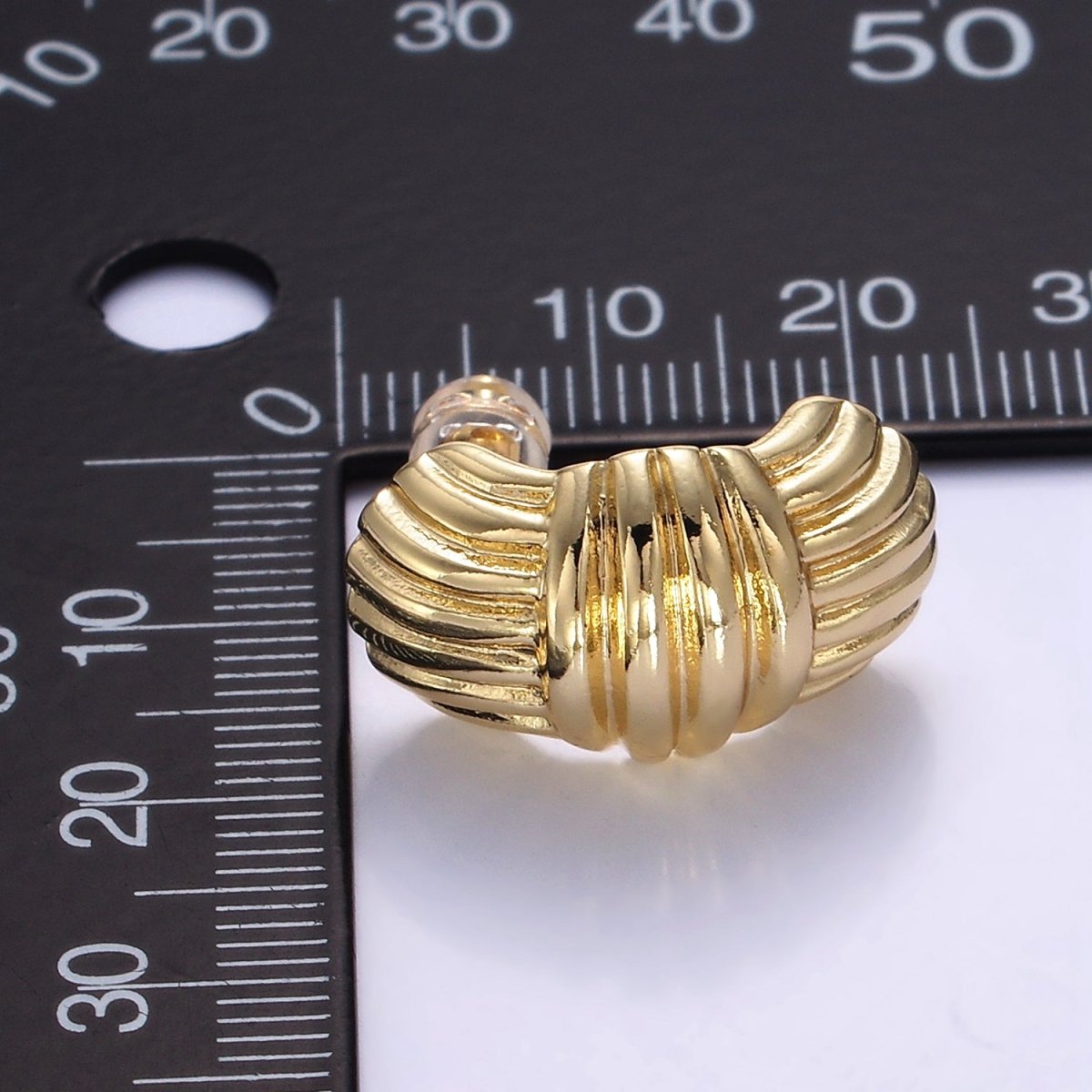 24K Gold Filled 20mm Minimalist Croissant Band J-Shaped Hoop Earrings | Q144