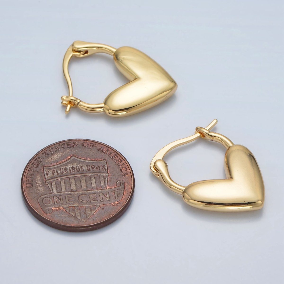 24K Gold Filled 20mm Minimalist Heart Latch Hoop Earrings | AB1242