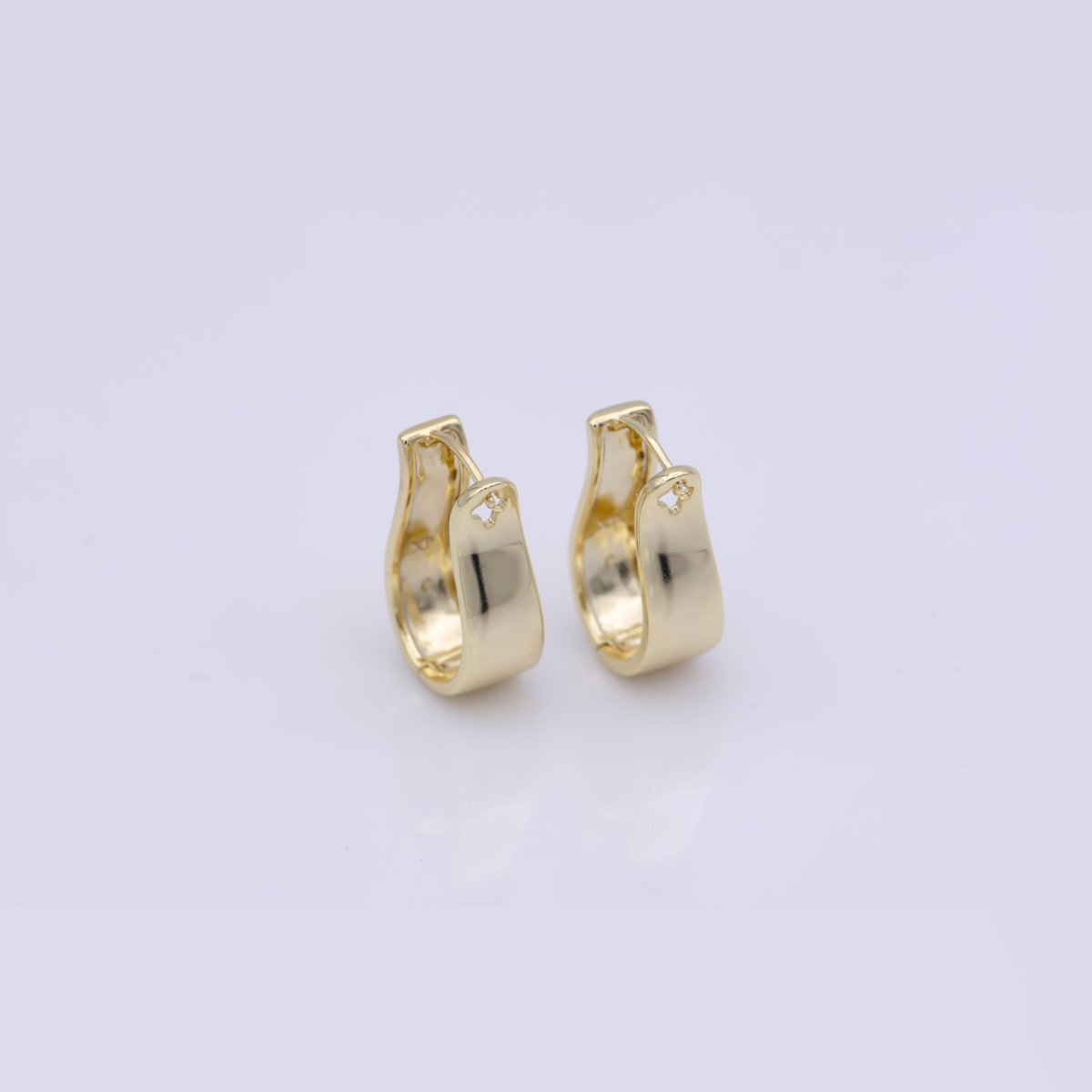 24K Gold Filled 23mm Curved Hoop Earrings | V451