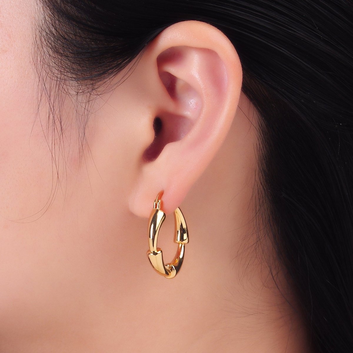 24K Gold Filled 25mm Geometric Band Latch Hoop Earrings | AB1469