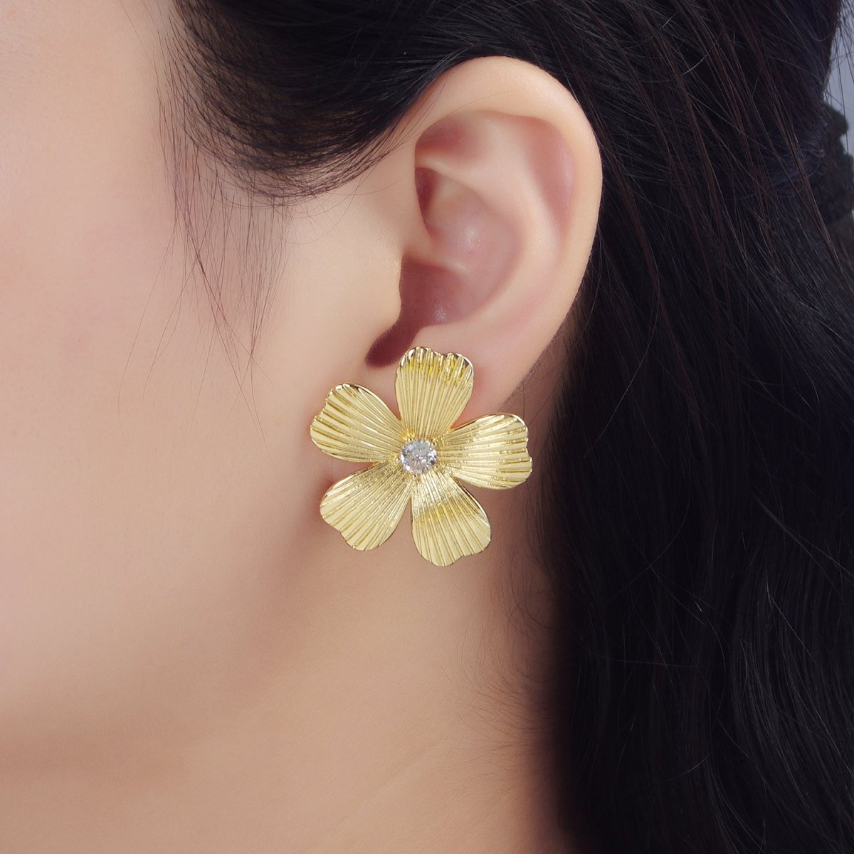 24K Gold Filled 30mm Clear CZ Ribbed Flower Stud Earrings | AD779