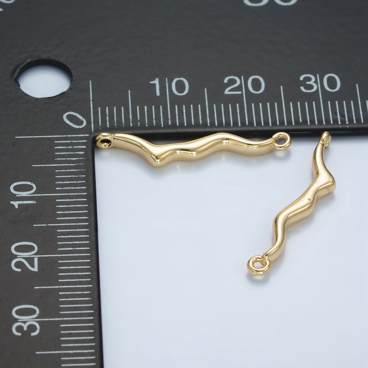 24K Gold Filled 4.5mm Abstract Molten Drip Connector | G827