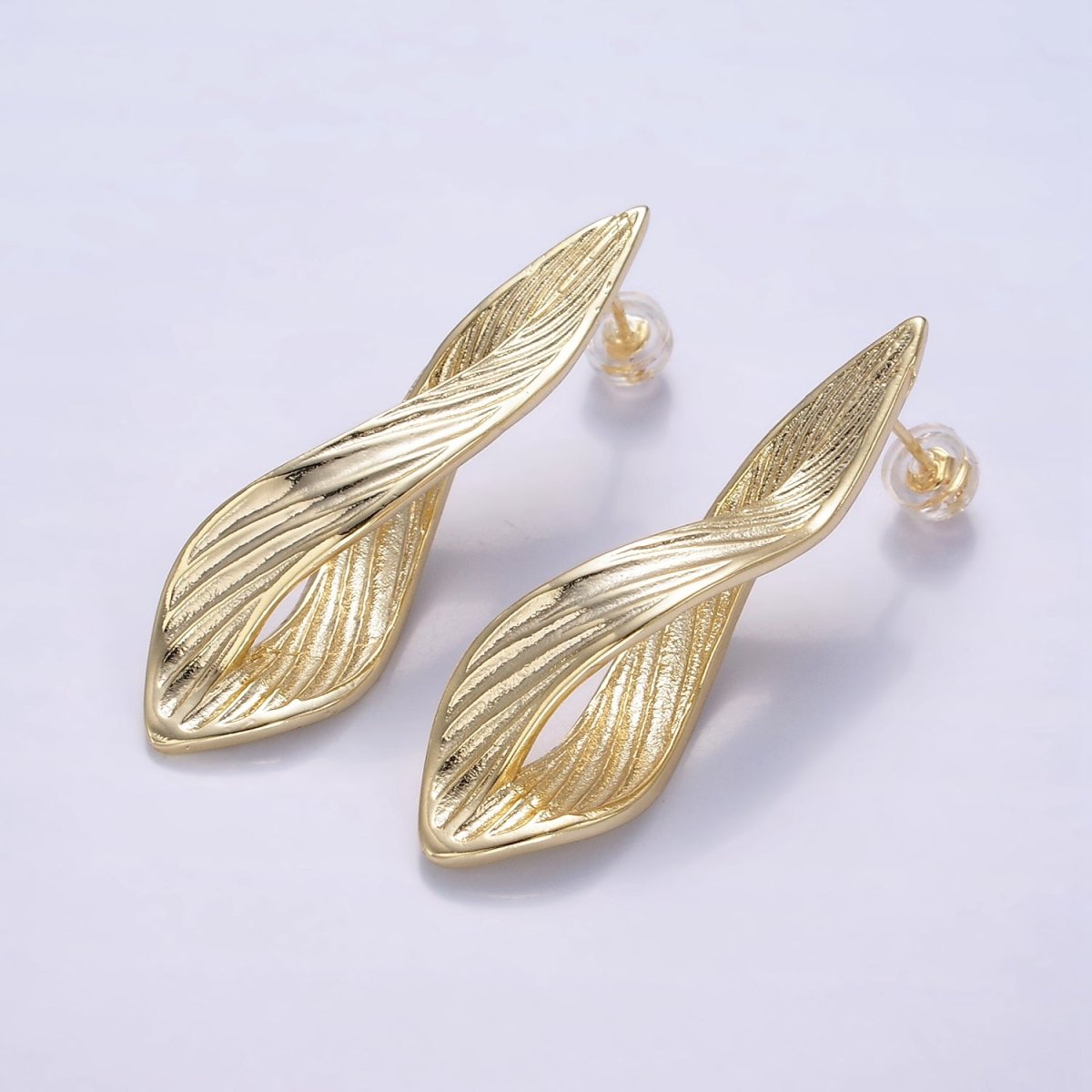 24K Gold Filled 45mm Line-Textured Leaf Curved Geometric Stud Earrings | Q120